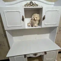 کتابخونه و میز تحریر