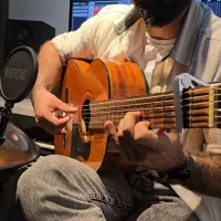 تدریس تخصصی گیتار با ارائه مدرک