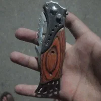 چاقو ضامن داره