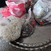 مقداری مهره و لوازم خرازی