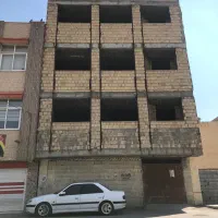 سه طبقه آپارتمان سفت کاری شده معاوضه
