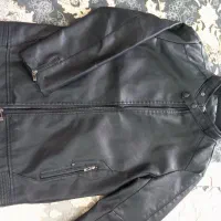 کاپشن چرمی|لباس|قم, باغ کرباسی|دیوار