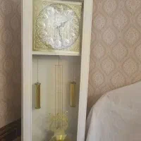 ساعت سالنی ایستاده