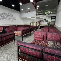 تخت قهوه خانه با پشتی و فرش