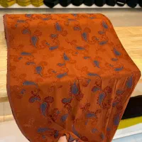 ابریشم آف خورده|لباس|سراوان, |دیوار