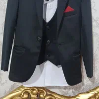 کت وشلوار وکفش بچگانه