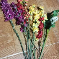 درخت و تابلوو عروسک ظرف و تبل