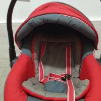 کریر و اغوشی کودک