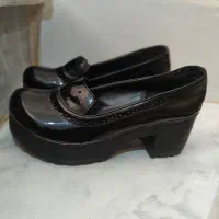 کفش پاشنه بلند
