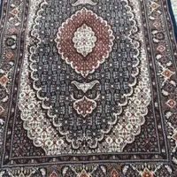 یک جفت فرش دستباف و یک عدد تابلوفرش