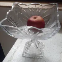 میوه خوری پایه دار