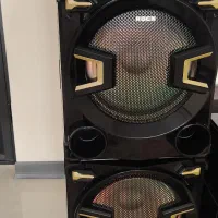 دو عدد اسپیکر ایستاده برند ROCK در حد نو