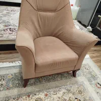 مبلمان ومیز عسلی