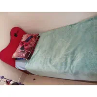 تخت یک نفره نوجوان قرمز مشکی مارک فوکا