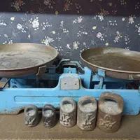 قدیمی ترازو