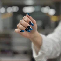 آموزش کاشت ناخن و خدمات فوق تخصصی کاشت ناخن
