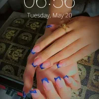 خدمات کاشت ناخن