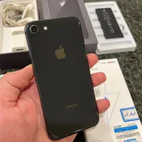 ایفون iphone 8 LLA 64G بسیار تمیز