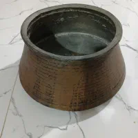 دیگ مسی قدیمی|کلکسیون اشیاء عتیقه|ساوه, |دیوار