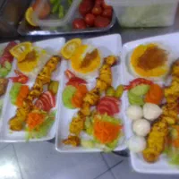 کارگر ساده جهت شستشو در تهیه غذا