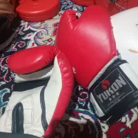 دمبل نیم کیلوتا15کیلو باقابلیت تغییروزن دستکش بوکس|تجهیزات ورزشی|اصفهان, سروستان|دیوار