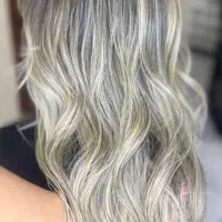 کاراموزی آرایشگررنگ و لایت و کراتین به همراه آموزش