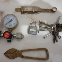 مقدار وسایل قدیمی و کلکسیونی