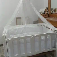 تخت کنار مادری بعلت کمبود جا به قیمت توافقی