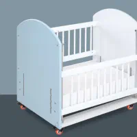 تخت کنار مادر و تاقچه اپادانا