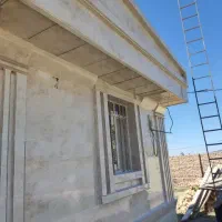 بنا و کارگر محوطه و ساختمان