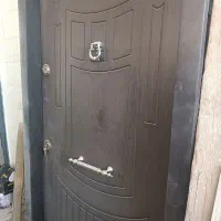 یک عدد درب ضد سرقت نو