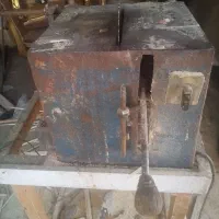 فارسی بر وچرخ خیاطی