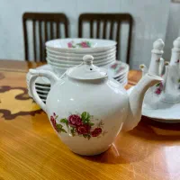 ظروف گل سرخی|کلکسیون اشیاء عتیقه|کرج, کارخانه قند|دیوار