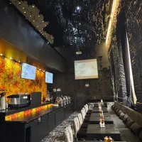 پیتزا زن،برگر زن و وسط کار