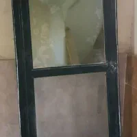 در آلومینیوم با شیشه و چهارچوب