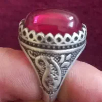 انگشتریاقوت و عقیق چهارچنگ و تعدادی خط زن