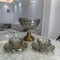 اجیل خوری به همراه یک دست پیاله پ بشقاب