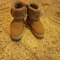 پوتین دخترانه در حد نو