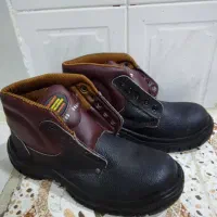 شش جفت کفش ایمنی و دستکش کار|کیف، کفش، کمربند|ایذه, |دیوار