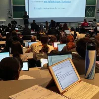 معلم زبان انگلیسی /خصوصی‌‌ /آنلاین‌ و حضوری