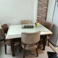 میز نهار خوری ۴ نفره