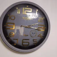 ساعت دیواری بزرگ