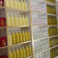 فروشنده خانم