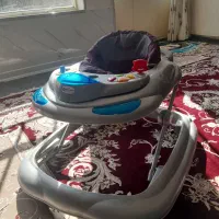 یک عددکریر با ساک خواب وگهواره با رورووک