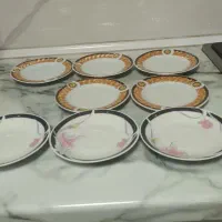 ۸ عدد بشقاب چینی کوچک