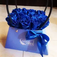 باکس ودسته گل۱۰و ۱۲شاخه ای سوپرشاین فقط ۴۰۰ تومان|گل مصنوعی|شیراز, کیان شهر|دیوار