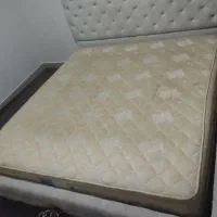 تشگ|تشک تختخواب|بومهن, |دیوار