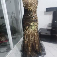 لباس مجلسی فقط یکبارپوشیده شده