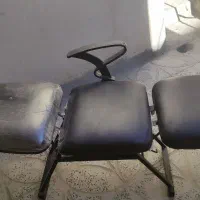 2صندلی ارایشگری چندکار هم برااصلاح هم تخت اپلاسیون