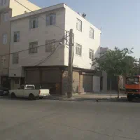 آپارتمان سه طبقه مسکونی و تجاری